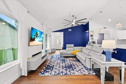 4485 Brook Drive, West Palm Beach FL - photo 8 of 41