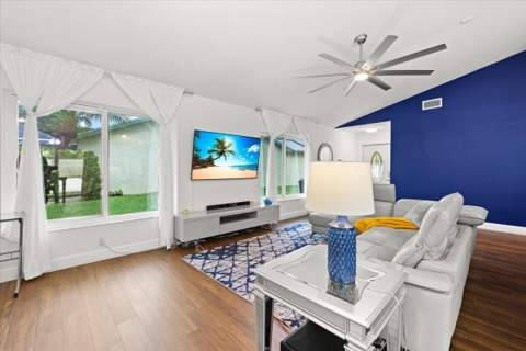 4485 Brook Drive, West Palm Beach FL - photo 9 of 41