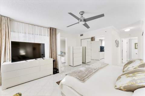 2240 N Cypress Bend Drive #704, Pompano Beach FL - photo 15 of 37