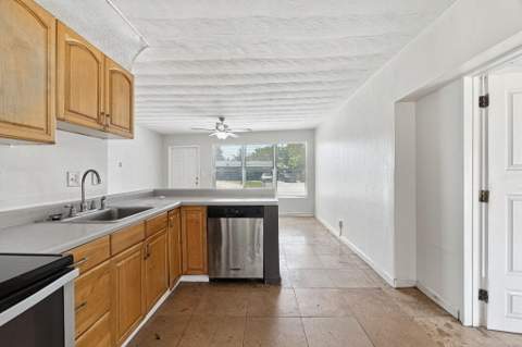1537 NE 31st Street, Pompano Beach FL - photo 6 of 27