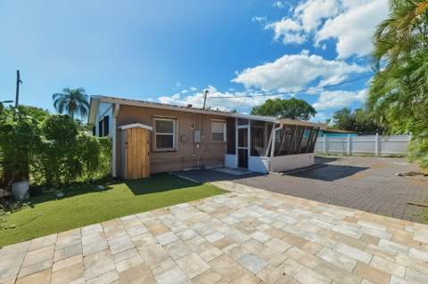 1537 NE 31st Street, Pompano Beach FL - photo 24 of 27