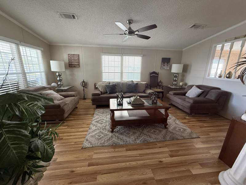 3 bedroom Manufactured Home at 2 San Roberto, Spanish Lakes Country Club Village, Fort Pierce — photo 4