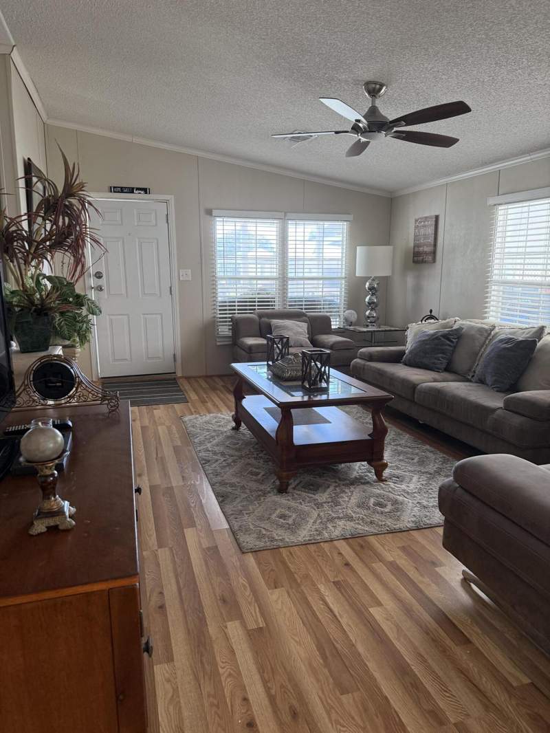 3 bedroom Manufactured Home at 2 San Roberto, Spanish Lakes Country Club Village, Fort Pierce — photo 5