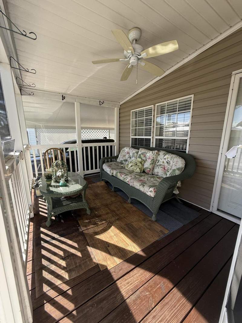 3 bedroom Manufactured Home at 2 San Roberto, Spanish Lakes Country Club Village, Fort Pierce — photo 3