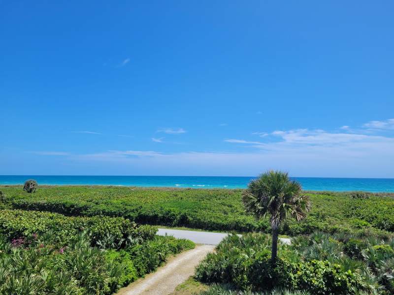 3 bedroom Single Family Residence at 116 N Beach Road, Jupiter Island, Jupiter Island — photo 2