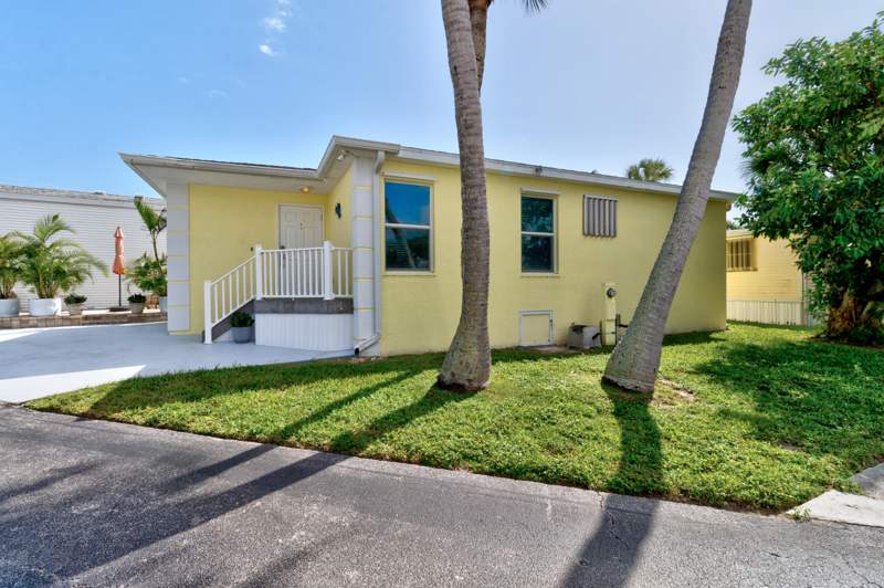 1 bedroom Stock Cooperative at 877 Osprey Lane, Ocean Resorts Cooperative, Hutchinson Island — photo 3