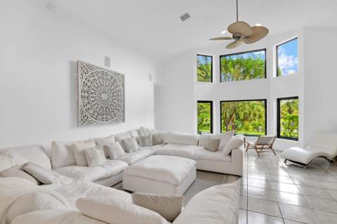 8850 Hidden Pines Road, Fort Pierce FL - photo 12 of 60