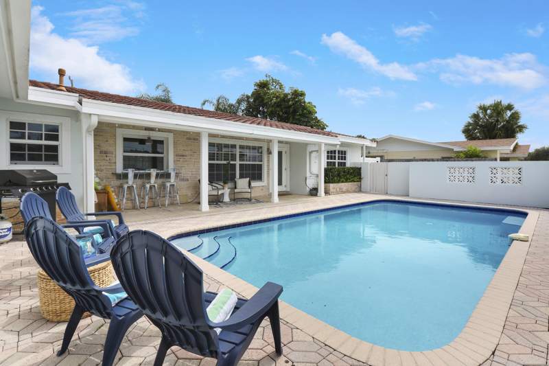 4 bedroom Single Family Residence at 425 Marlin Road, Village Of North Palm Beach, North Palm Beach — photo 2