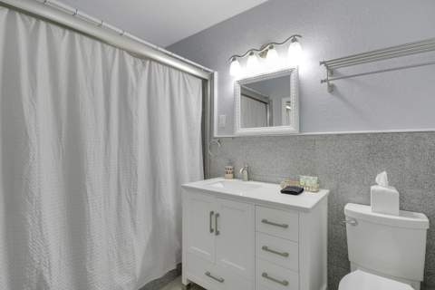 425 Marlin Road, North Palm Beach FL - photo 13 of 51