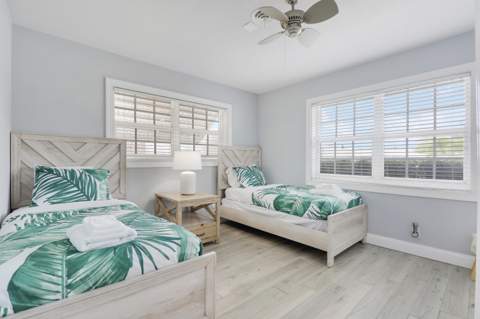 425 Marlin Road, North Palm Beach FL - photo 14 of 51