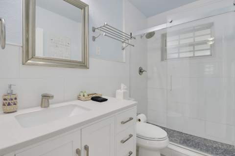 425 Marlin Road, North Palm Beach FL - photo 16 of 51
