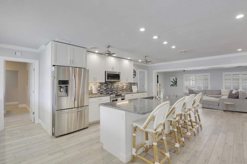 4 bedroom Single Family Residence at 425 Marlin Road, Village Of North Palm Beach, North Palm Beach — photo 4