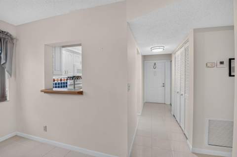 2935 SW 22nd Avenue #108, Delray Beach FL - photo 11 of 35