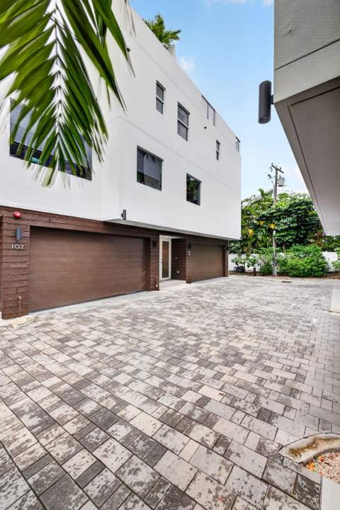 714 NE 14th Avenue #103, Fort Lauderdale FL - photo 6 of 116