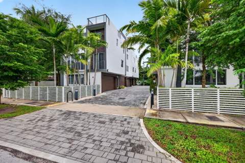714 NE 14th Avenue #103, Fort Lauderdale FL - photo 10 of 116