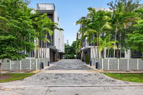 714 NE 14th Avenue #103, Fort Lauderdale FL - photo 11 of 116