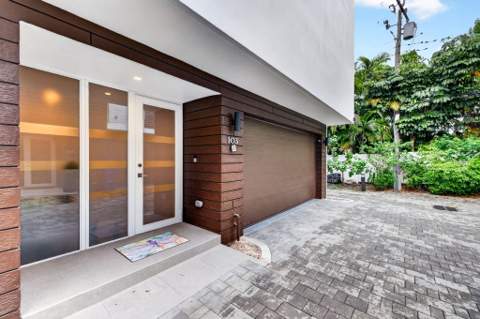 714 NE 14th Avenue #103, Fort Lauderdale FL - photo 13 of 116