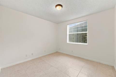 10671 St Thomas Drive, Boca Raton FL - photo 19 of 88