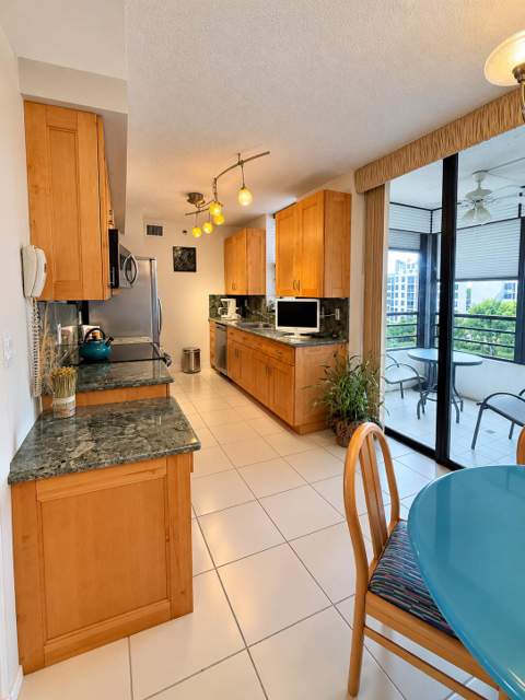 7153 Promenade Drive #702, Boca Raton FL - photo 8 of 12