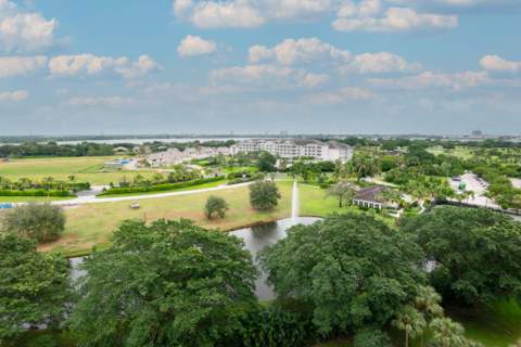 2480 Presidential Way #1103, West Palm Beach FL - photo 14 of 40