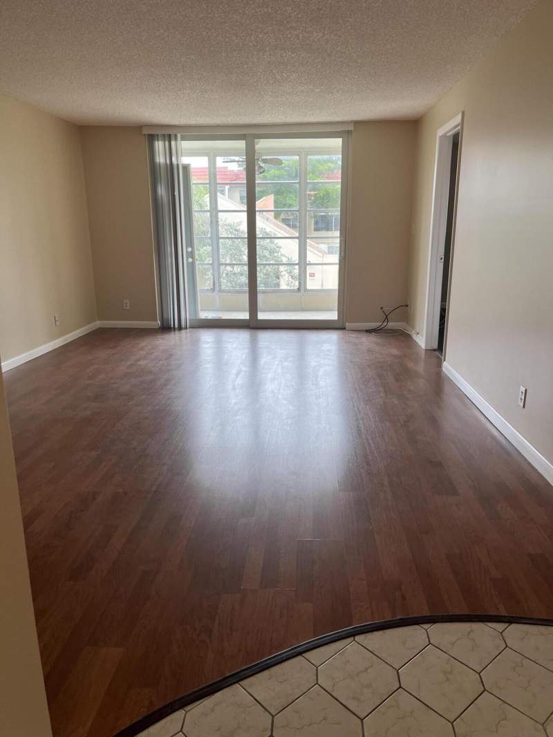 2 bedroom Condominium at 2600 Sunrise Lakes Drive #204, Sunrise Lakes 8 Condo, Sunrise — photo 5