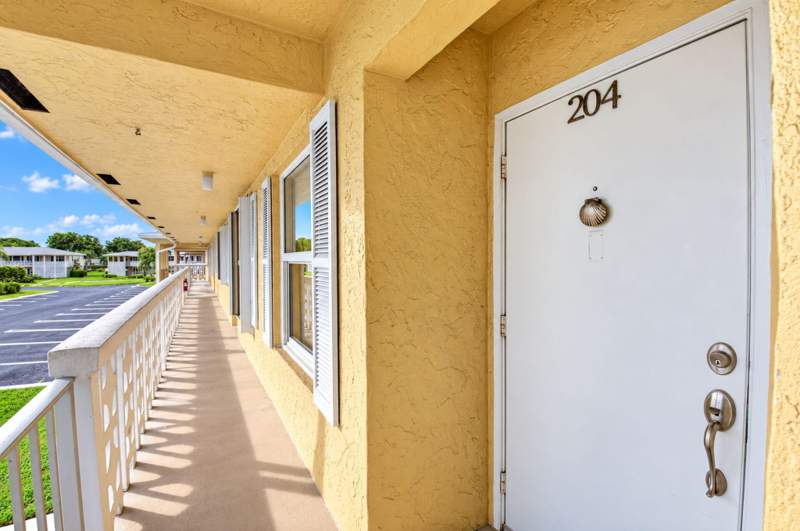 2 bedroom Condominium at 1120 Boxwood Drive, Pines Of Delray Condo, Delray Beach — photo 4