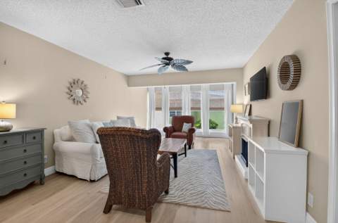 1120 Boxwood Drive, Delray Beach FL - photo 20 of 55