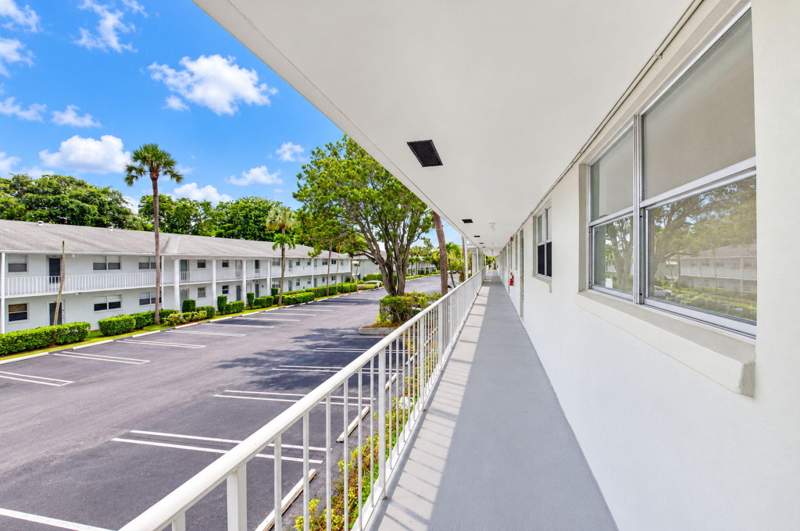 2 bedroom Condominium at 2700 SW 22nd Avenue #1406, Sabal Pine Condo, Delray Beach — photo 3