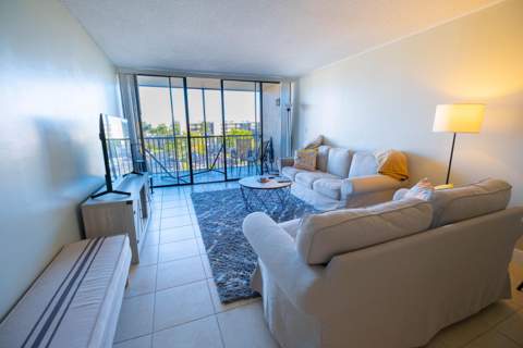 4 Royal Palm Way #6050, Boca Raton FL - photo 9 of 32