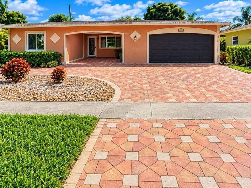 4 bedroom Single Family Residence at 3362 NW 23rd Court, Lauderdale Lakes East Gate, Lauderdale Lakes — photo 2