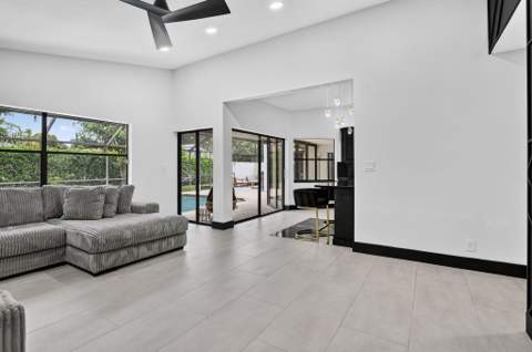 8839 NW 49th Drive, Coral Springs FL - photo 17 of 61