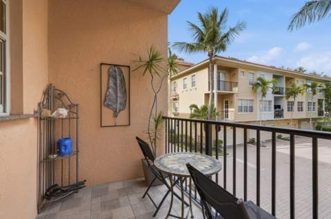 11796 Valencia Gardens Avenue, Palm Beach Gardens FL - photo 19 of 69