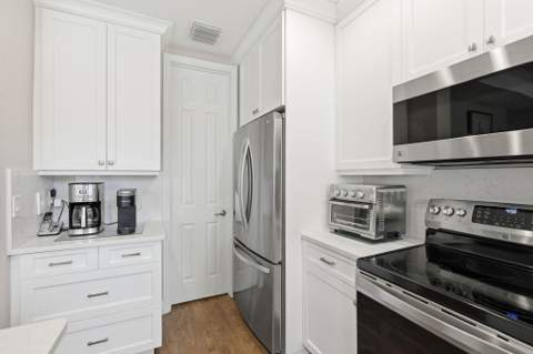 11796 Valencia Gardens Avenue, Palm Beach Gardens FL - photo 13 of 69
