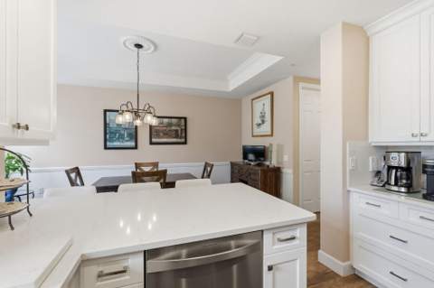 11796 Valencia Gardens Avenue, Palm Beach Gardens FL - photo 14 of 69