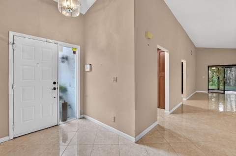 2600 Aloe Avenue, Coconut Creek FL - photo 7 of 46