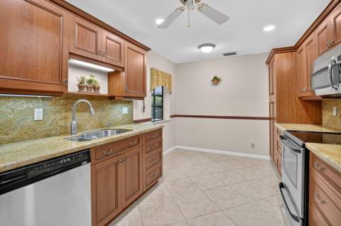 2600 Aloe Avenue, Coconut Creek FL - photo 16 of 46