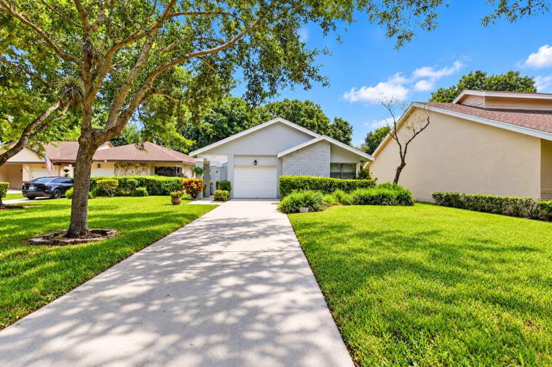 3 bedroom Single Family Residence at 2600 Aloe Avenue, Tartan Coconut Creek-Parcel "C", Coconut Creek — photo 3