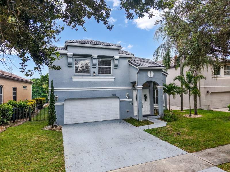 4 bedroom Single Family Residence at 7598 Downwinds Lane, Smith Dairy West 8, Lake Worth — photo 2
