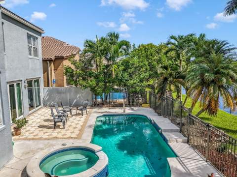 7598 Downwinds Lane, Lake Worth FL - photo 6 of 51