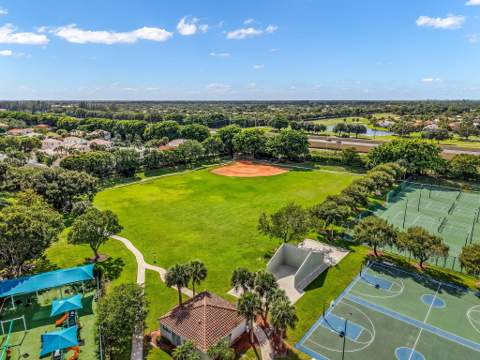 7598 Downwinds Lane, Lake Worth FL - photo 9 of 51