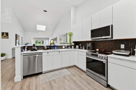 7571 Seafoam Court, Boynton Beach FL - photo 8 of 53