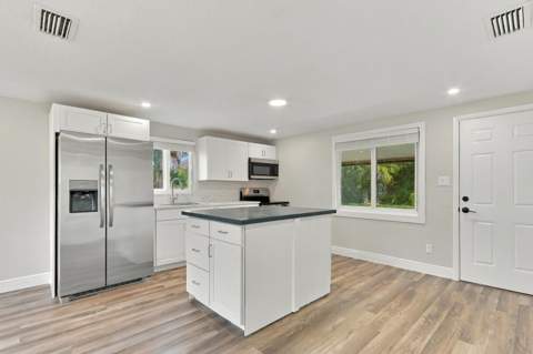 6904 Penny Lane, Fort Pierce FL - photo 8 of 29