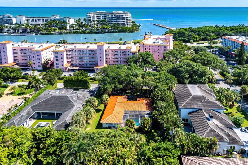 3 bedroom Single Family Residence at 1075 Banyan Road, Spanish River Land Co Sub Unit 1, Boca Raton — photo 3