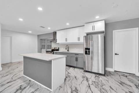 4402 NW 43rd Terrace, Tamarac FL - photo 7 of 34
