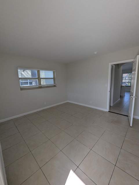2120 NE 42nd Court #5, Lighthouse Point FL - photo 12 of 17