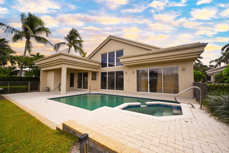 3 bedroom Single Family Residence at 17345 Loch Lomond Way, St Andrews Country Club, Boca Raton — photo 2