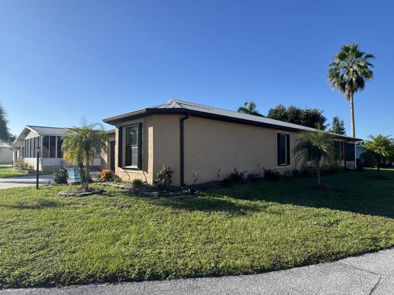 3 bedroom Single Family Residence at 6687 Lila Court, Spanish Lakes Fairways Leasehold Estates, Fort Pierce — photo 5