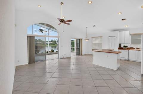 10410 Utopia Circle, Boynton Beach FL - photo 12 of 58