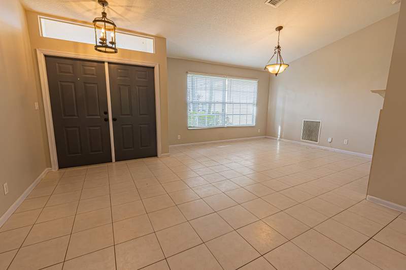 3 bedroom Single Family Residence at 6449 NW Regal Circle, Port St Lucie Section 48 1st Replat, Port St. Lucie — photo 4