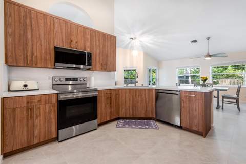 1447 Spanish Oak Way, Wellington FL - photo 19 of 39